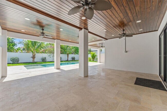 Building Photo - 500 E Davis Blvd