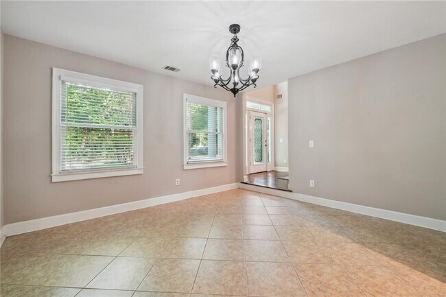 Building Photo - 515 Spring Gate Ln