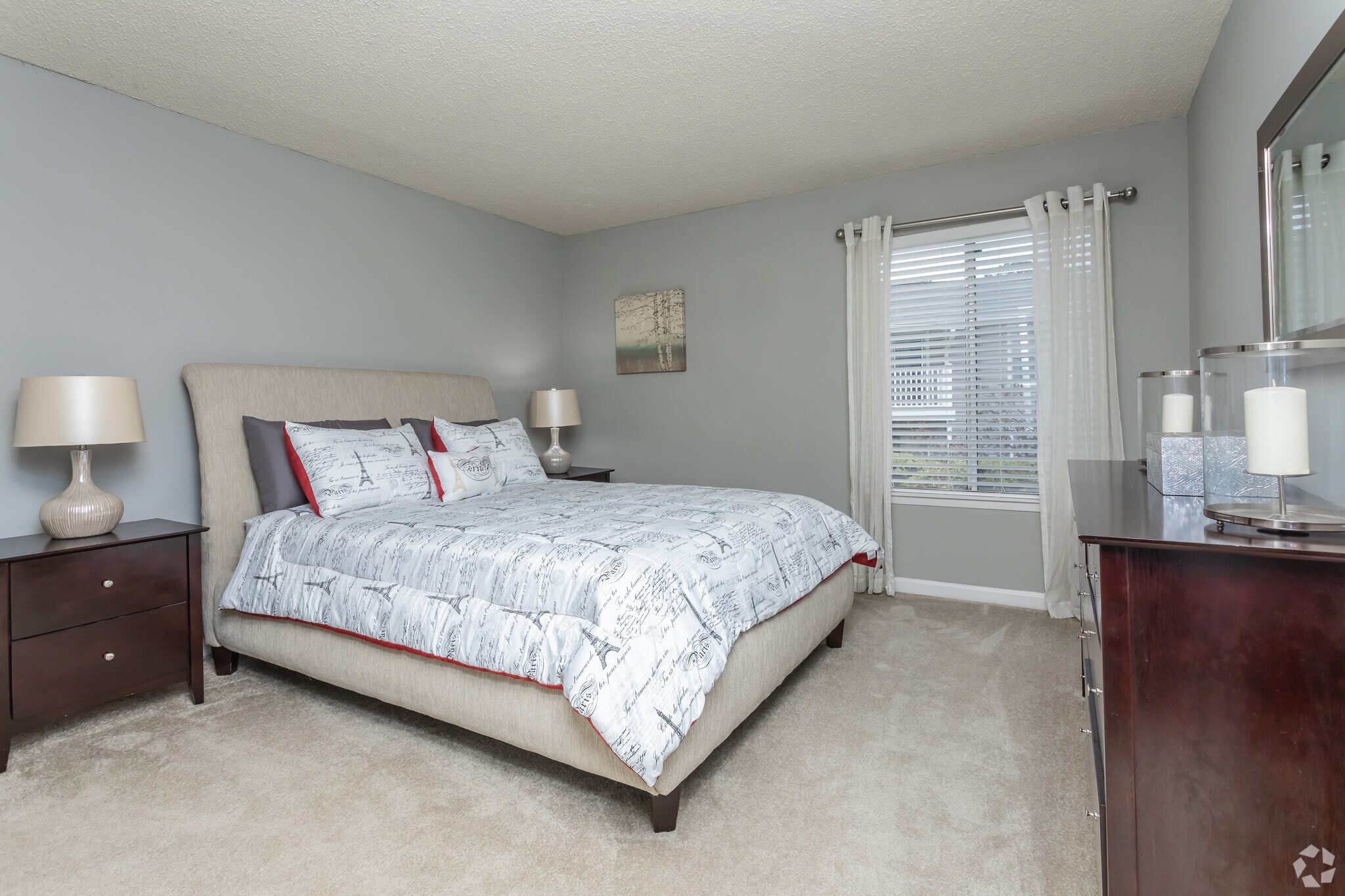 2BR, 2BA - 1050SF - Rosemont Dunwoody