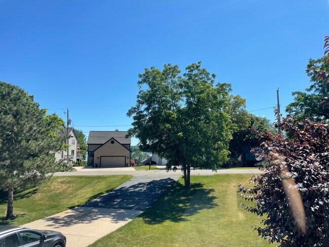 Building Photo - 4202 Lake St