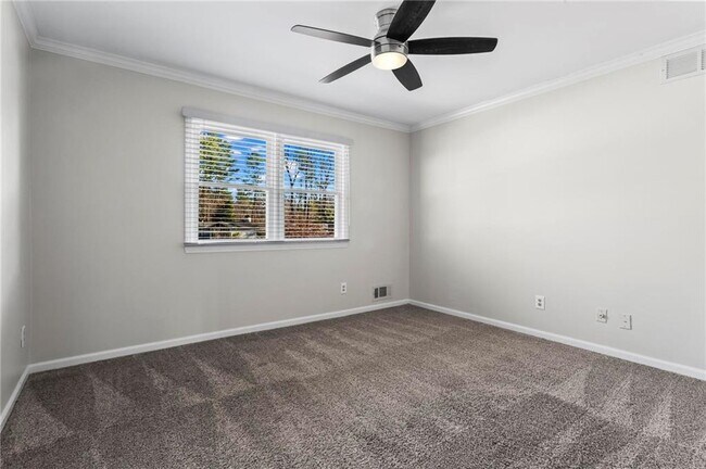 Building Photo - 1106 Aurora Ct