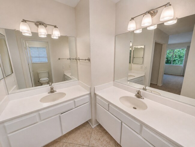Building Photo - 3727 Mesa Oak Ln