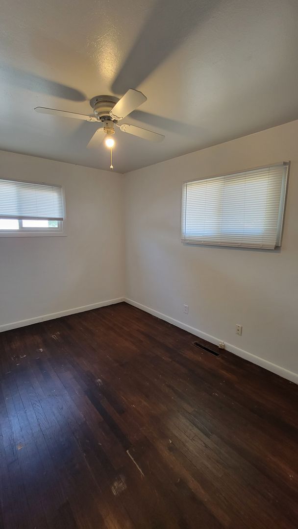 Building Photo - Charming 3-Bedroom Home Just 12 Blocks from CMU!