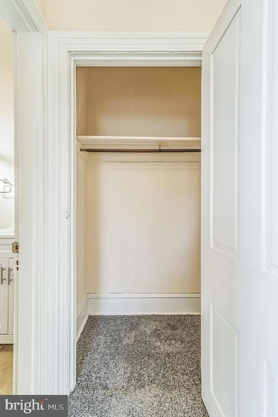 Building Photo - 459 Martin St