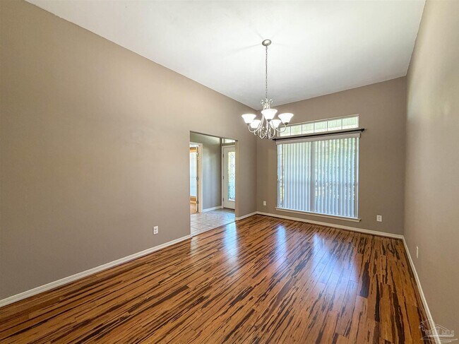 Building Photo - 3977 High Bridge Dr