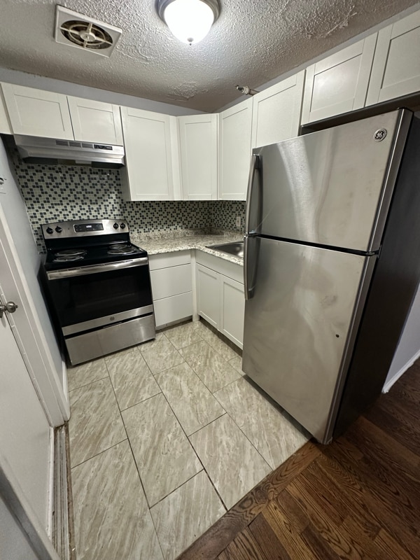 Building Photo - 32 Old Foxon Rd