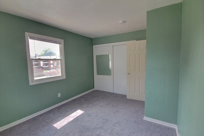 Building Photo - SW 424/426 30th Ave duplex