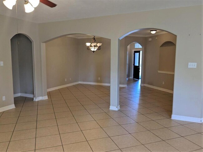 Building Photo - 15315 Opera House Row Dr