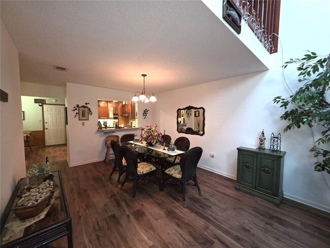 Building Photo - 804 Palm Harbor Ct