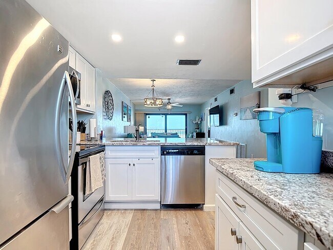 Building Photo - 8350 Estero Blvd