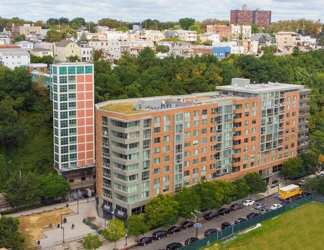 Building Photo - 800 Jackson St