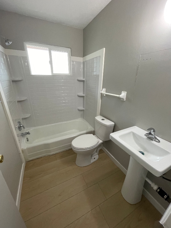 Building Photo - 1008 S 30th Ave