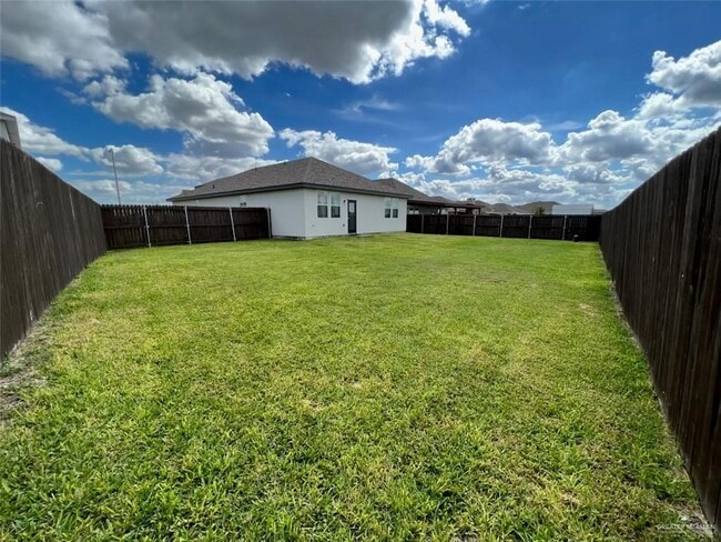 Building Photo - 8507 N 33rd Ln