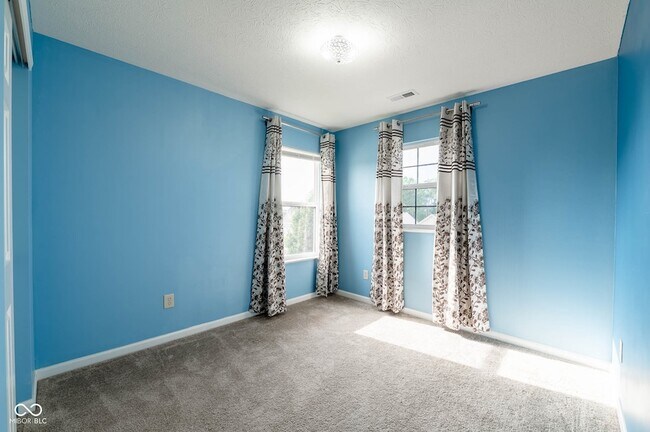 Building Photo - 899 Briarstone Dr