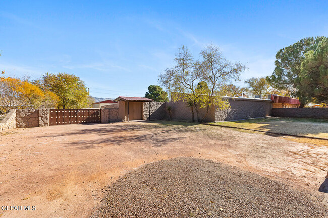 Building Photo - 5100 1 Ocotillo St