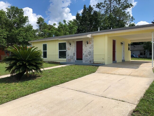 Building Photo - 3 Bed 1 Bath Home | Pet Friendly | Carport...