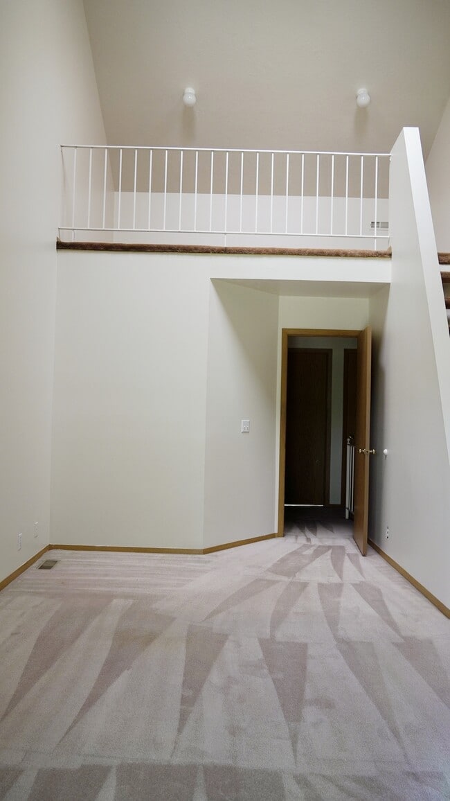 Bedroom #1 - 5325 S Beacon Hill Cir