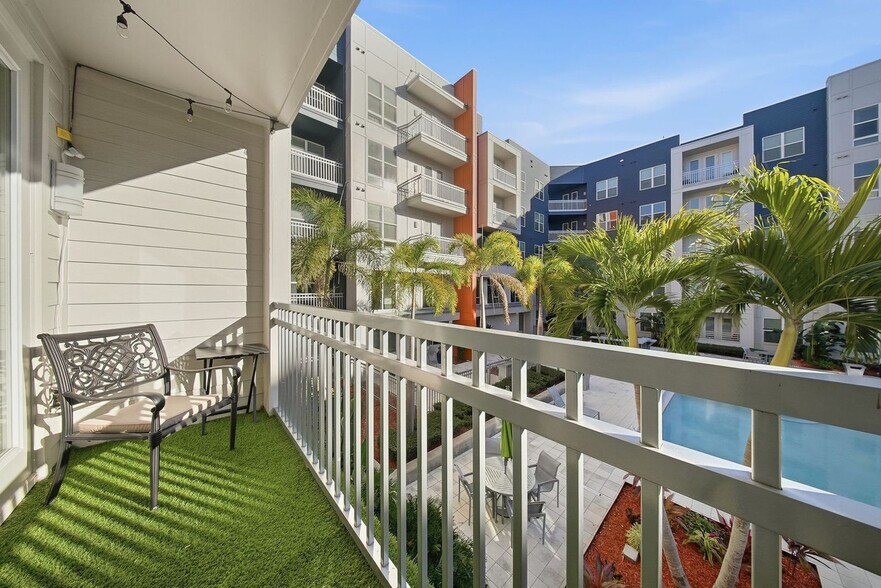 Building Photo - 1700 W Cleveland St