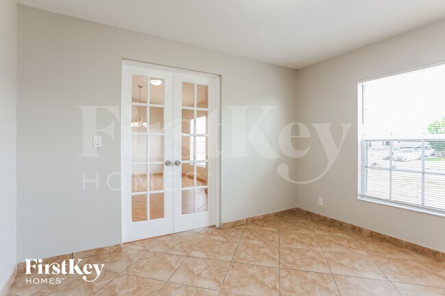 Building Photo - 1168 SW Idol Ave