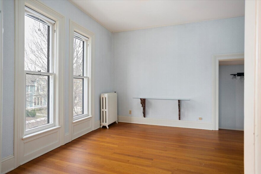 Building Photo - 246 Prospect Ave NE