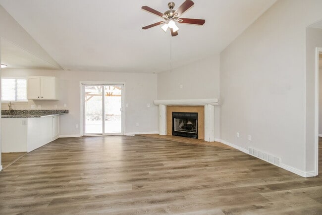 Building Photo - 14122 Rosaleen Ln