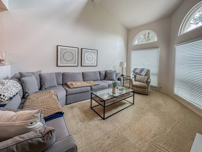 Building Photo - Tierrasanta Furnished Short-Term Rental