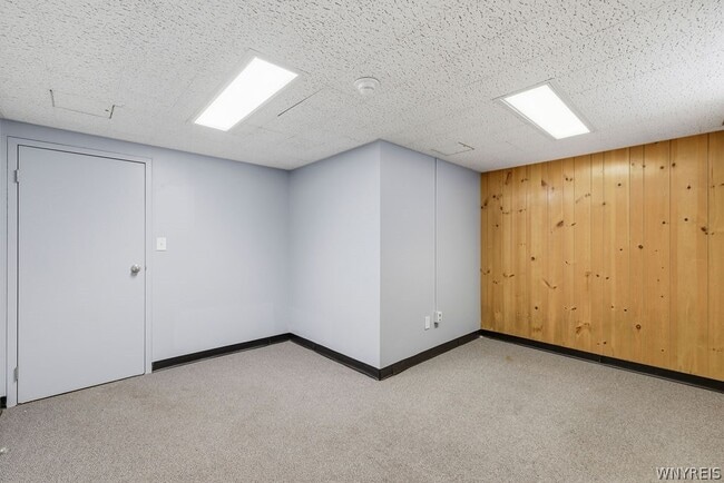 Building Photo - 57 St Johns Parkside