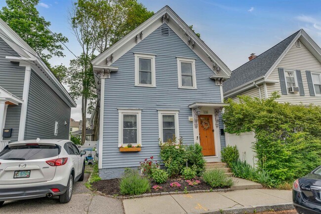 Building Photo - 15 Woodbury Ave