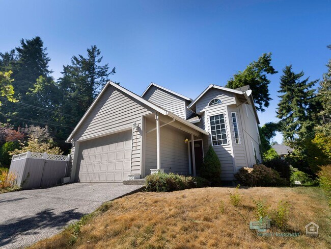 Building Photo - West Linn Single Family 3 Bd/2.5 Bth w/ Ba...