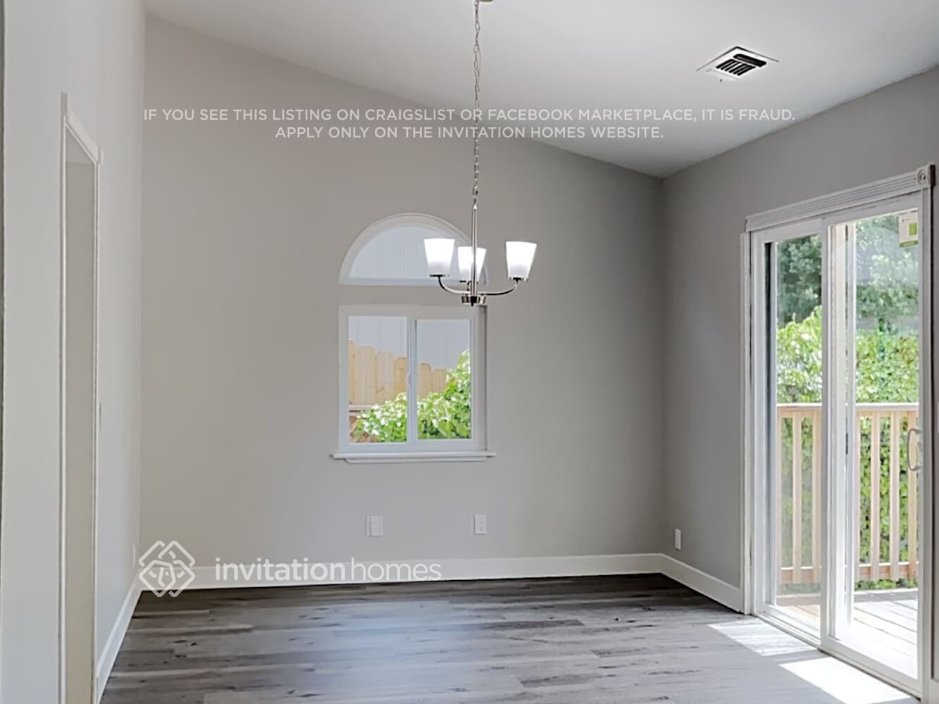 Building Photo - 2701 Hillcrest Dr