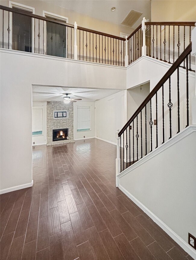 Building Photo - 18707 Woodbreeze Dr