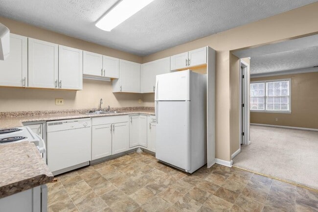 Building Photo - 375 Dixie Ct