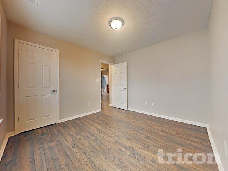 Building Photo - 5378 Dollar Run Dr