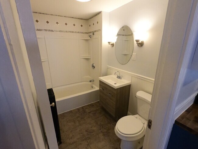 Bathroom - 11 Mt Vernon St