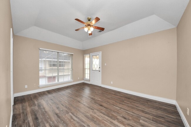 Building Photo - 1163 Lovett St