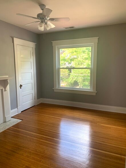 Bedroom 3/Office - 3554 Zumstein Ave