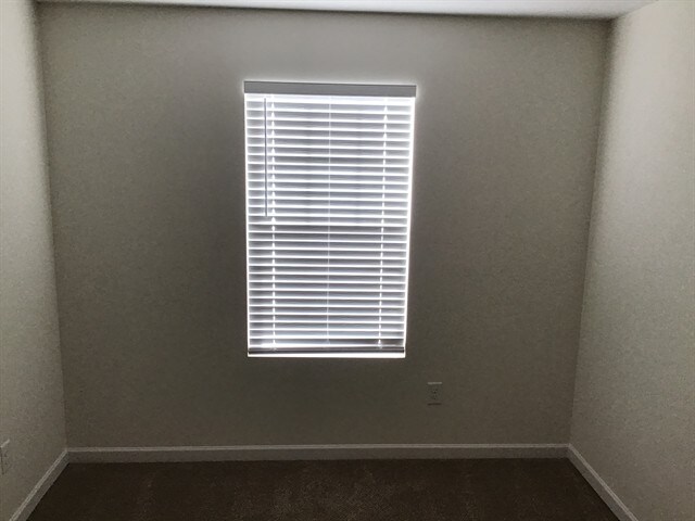 Building Photo - 708 White Oak Dr