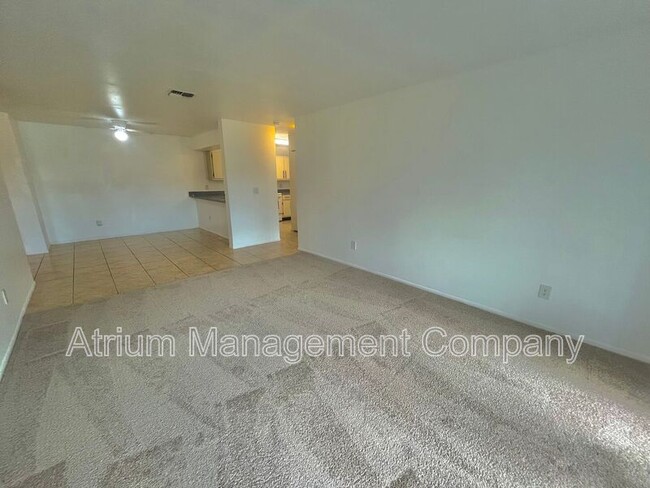 Building Photo - 630 Kenwick Cir