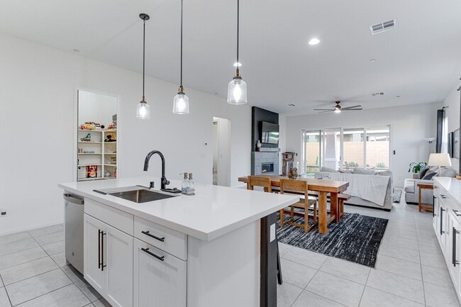 Building Photo - Charming Single-Story in Cadence with Fireplace & Entertainer’s Backyard!