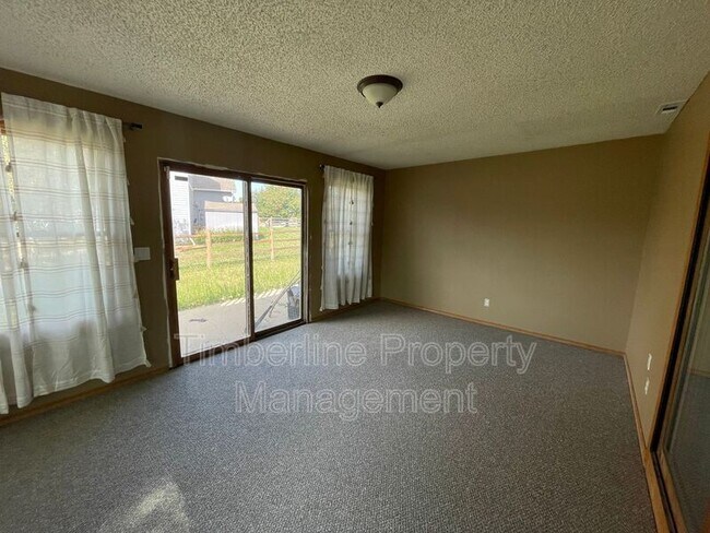 Building Photo - 320 Rangely Dr