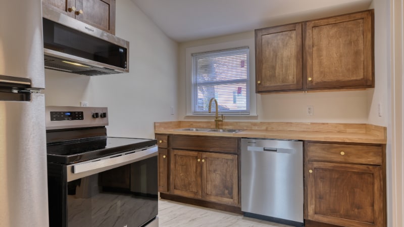 Building Photo - 11 N McLin St SW