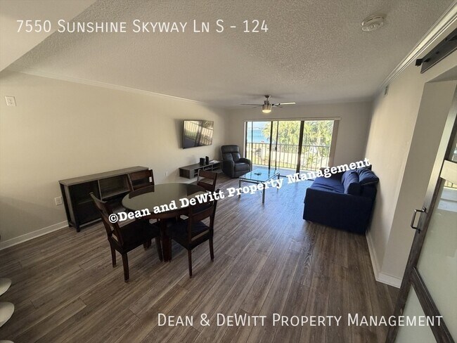 Building Photo - 7550 Sunshine Skyway Ln S