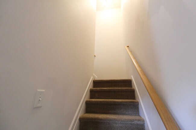 Building Photo - 189 Griffin Ln