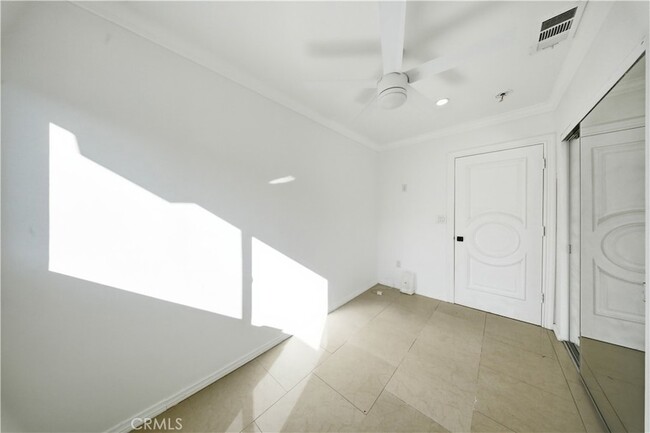 Building Photo - 6325 Marbrisa Ave