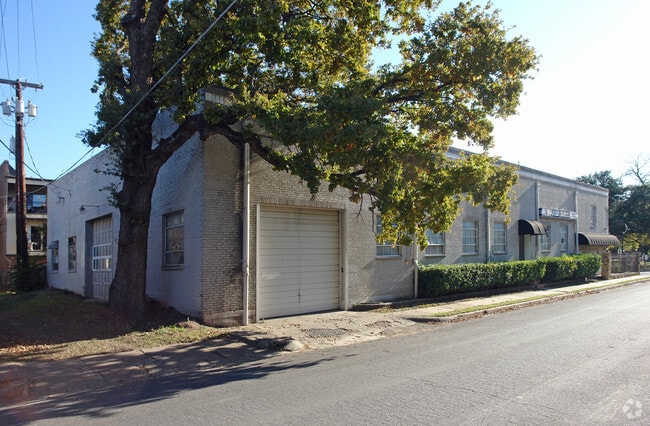 Building Photo - 3501 Bryan St