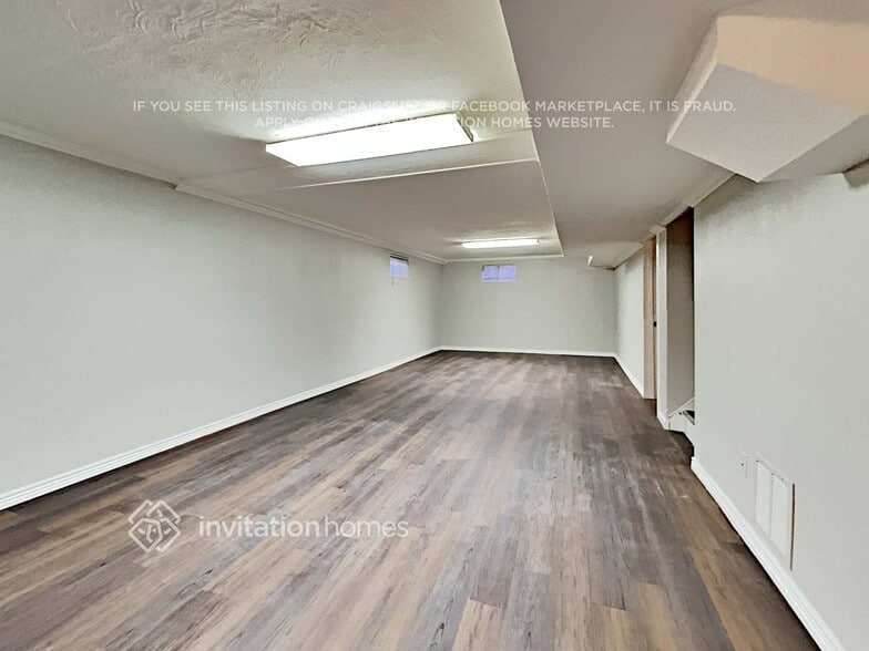 Building Photo - 5405 Jellison St