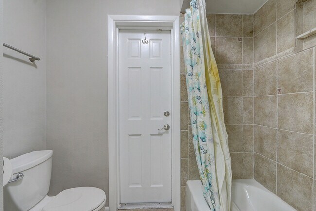 Building Photo - 5281 Jade Cir