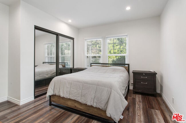 Building Photo - 5542 Harold Way