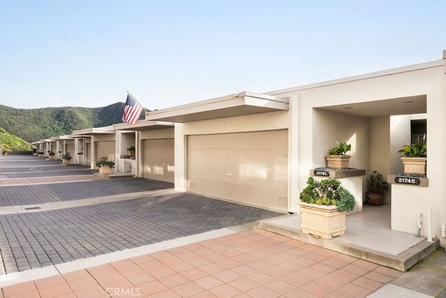 Building Photo - 21751 Ocean Vista Dr