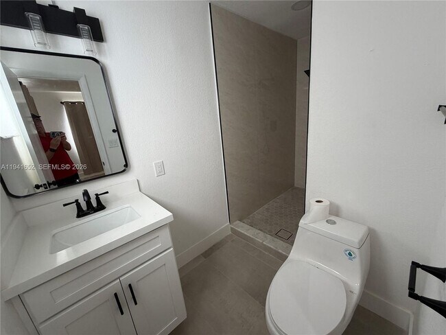 Building Photo - 3581 SW 13th Ct